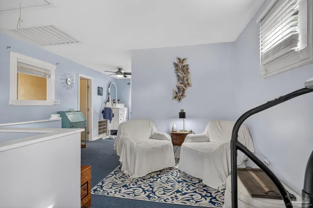 $300,000 | 7985 Mobile Highway, Pensacola, FL 32526