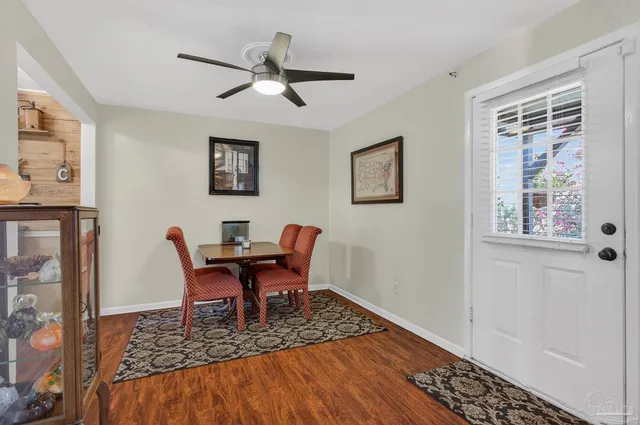 $300,000 | 7985 Mobile Highway, Pensacola, FL 32526