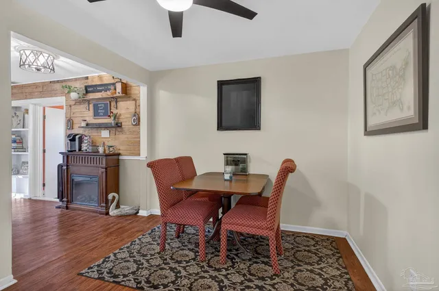 $300,000 | 7985 Mobile Highway, Pensacola, FL 32526