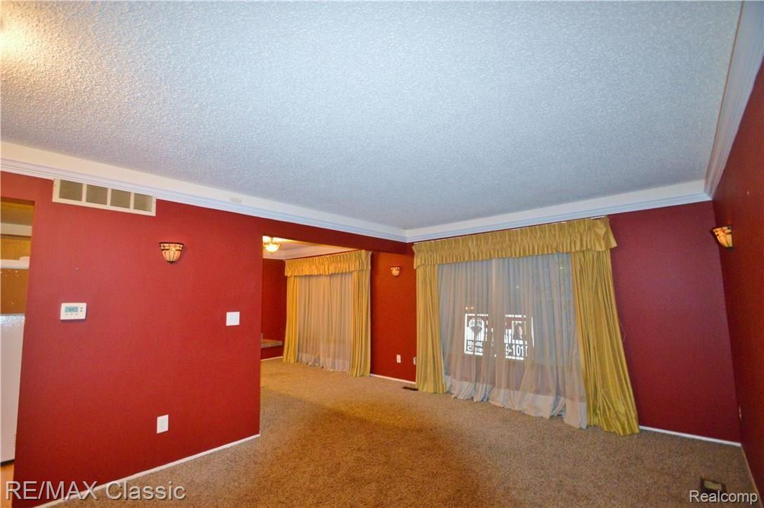 29242 Hoover Road Warren, MI 48093 - Photo 8 of 36 8.JPG