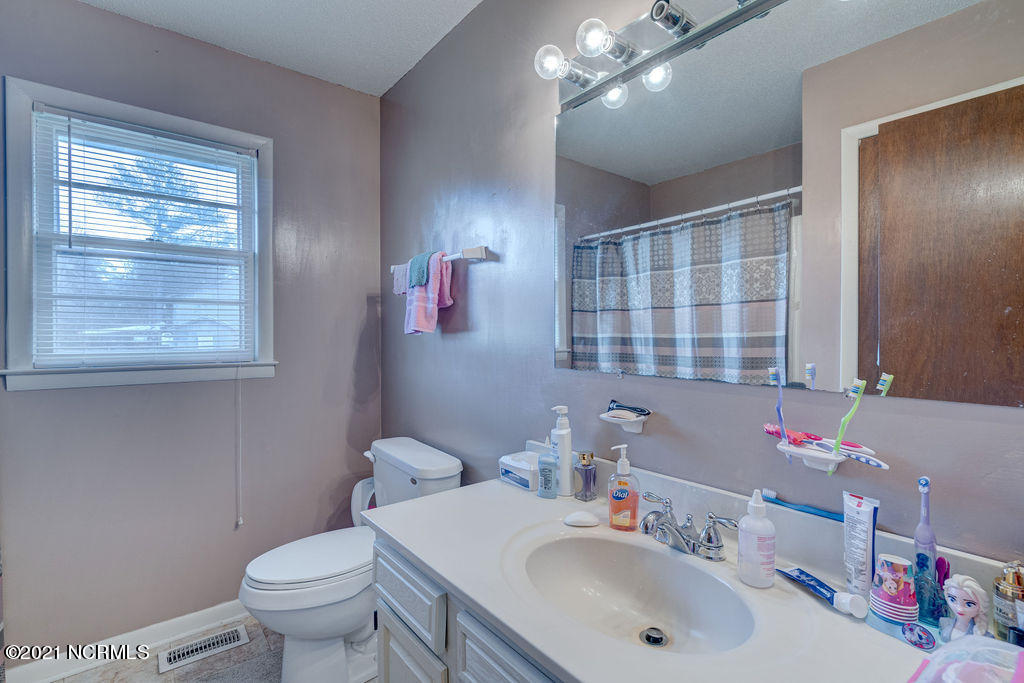 1128 Richard Switch Road Currie, NC 28435 - Photo 14 of 23 1128RichardSwitch-Bathroom