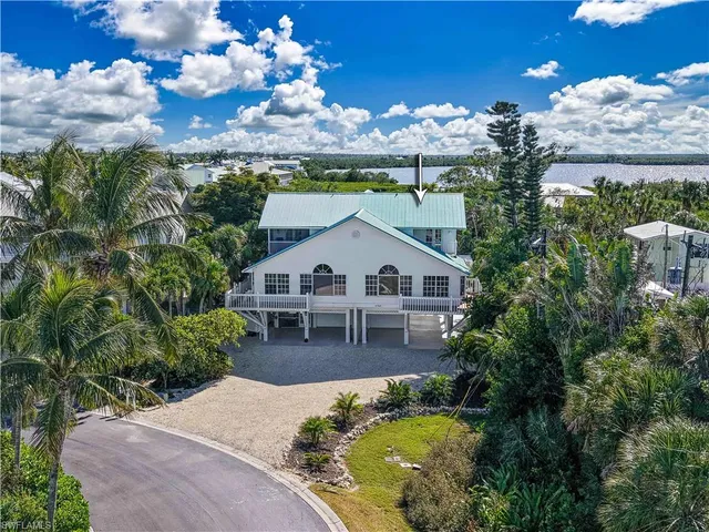 $950,000 | 16763 Seagull Bay Court, Bokeelia, FL 33922