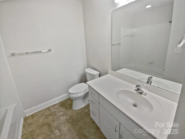 $405,000 | 1043 Park W Drive, Charlotte, NC 28209