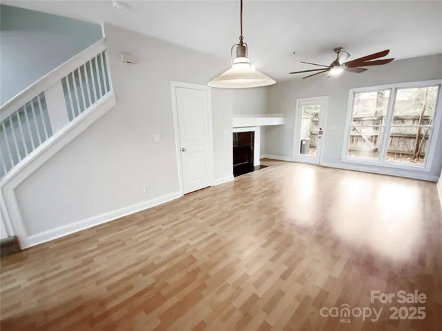 $405,000 | 1043 Park W Drive, Charlotte, NC 28209