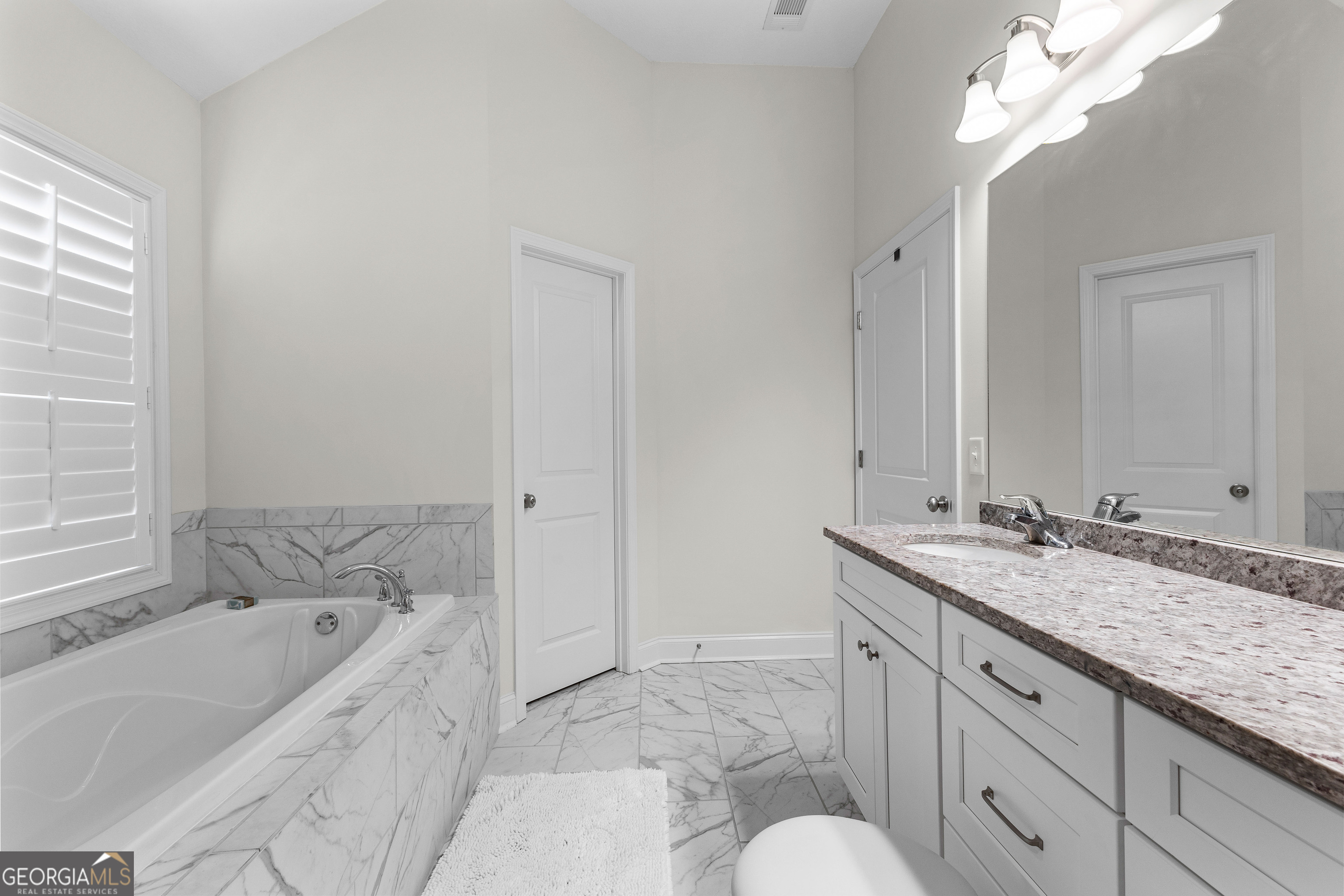 557 Lago Court LaGrange, GA 30241 - Photo 15 of 35