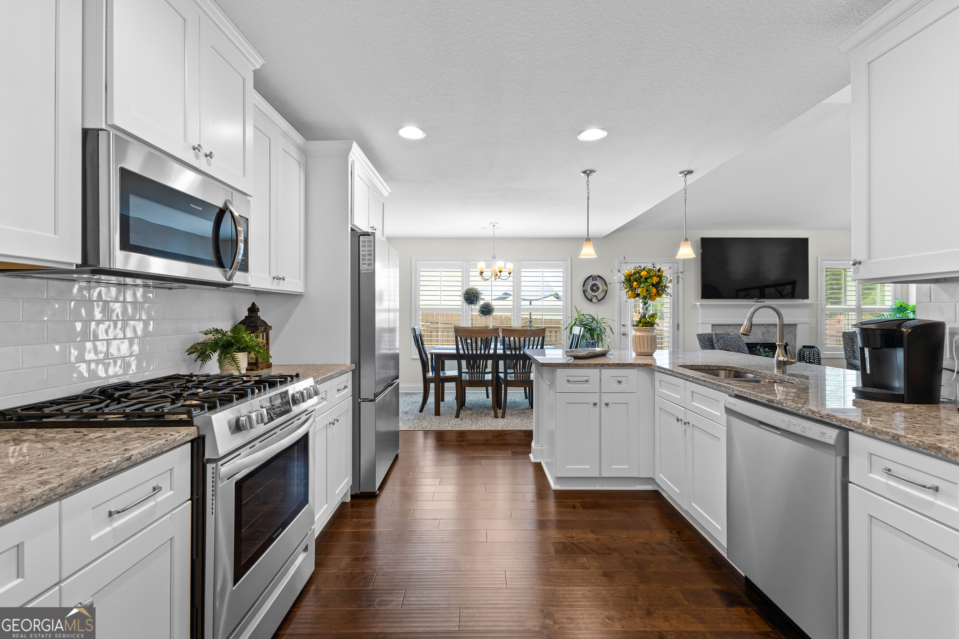 557 Lago Court LaGrange, GA 30241 - Photo 8 of 35