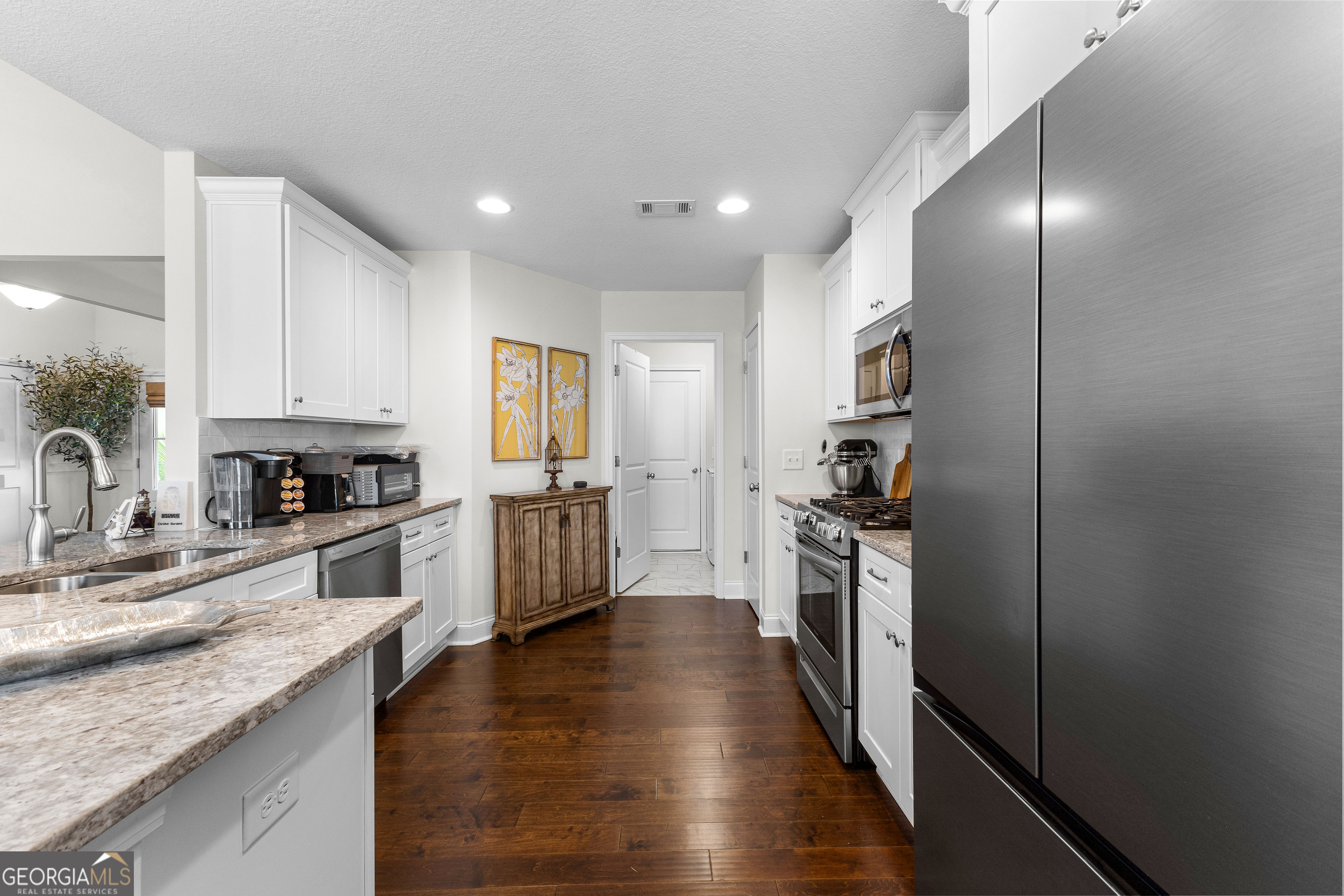 557 Lago Court LaGrange, GA 30241 - Photo 9 of 35