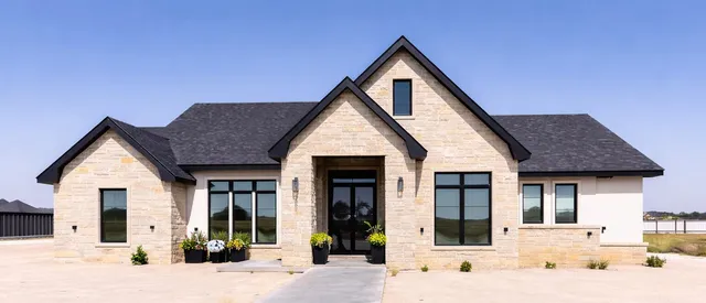 $518,000 | 242 County Road 304, Seminole, TX 79360