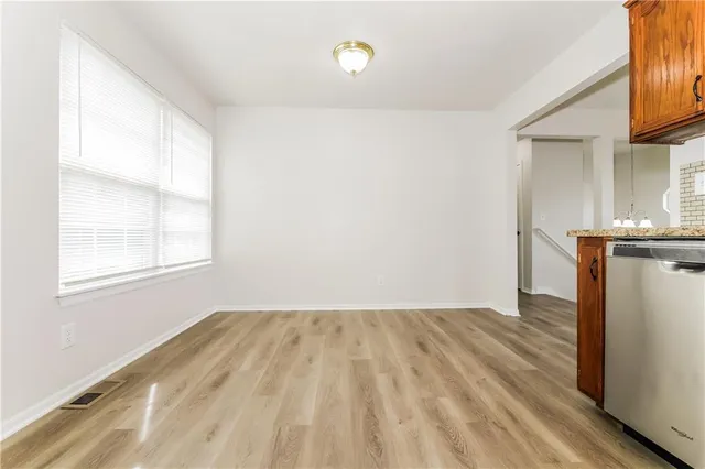 $2,020 | 20229 East 17th Street, Independence, MO 64056