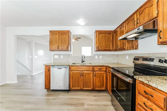 $2,020 | 20229 East 17th Street, Independence, MO 64056