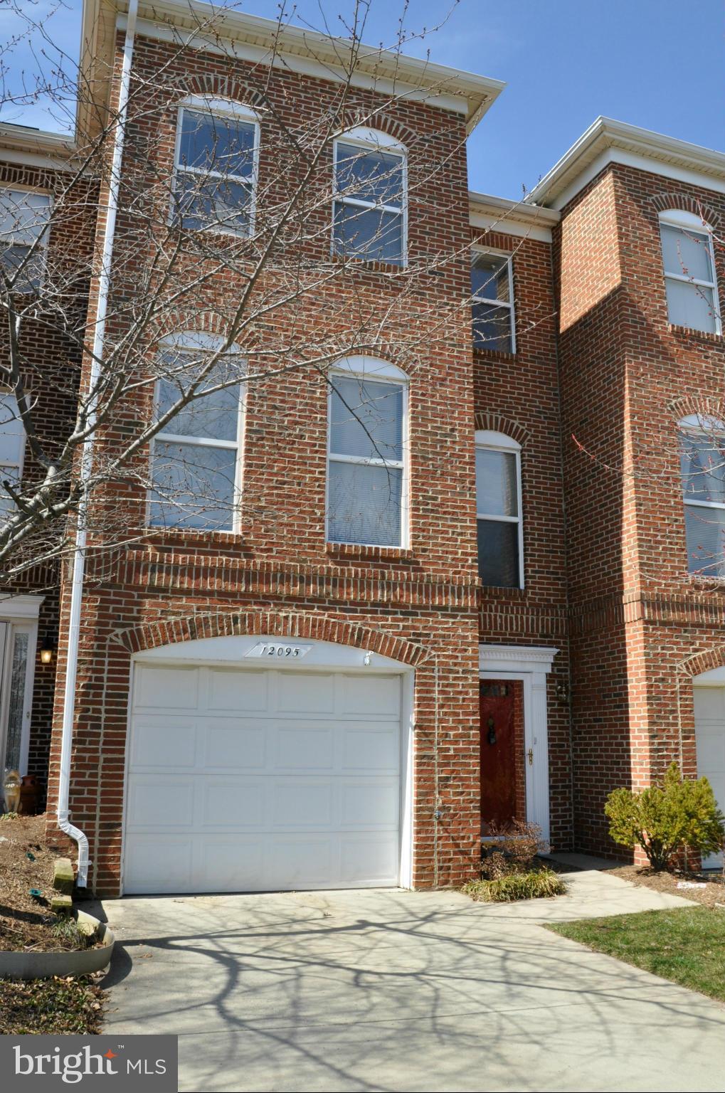 12095 Edgemere Circle Reston, VA 20190 - Photo 1 of 28