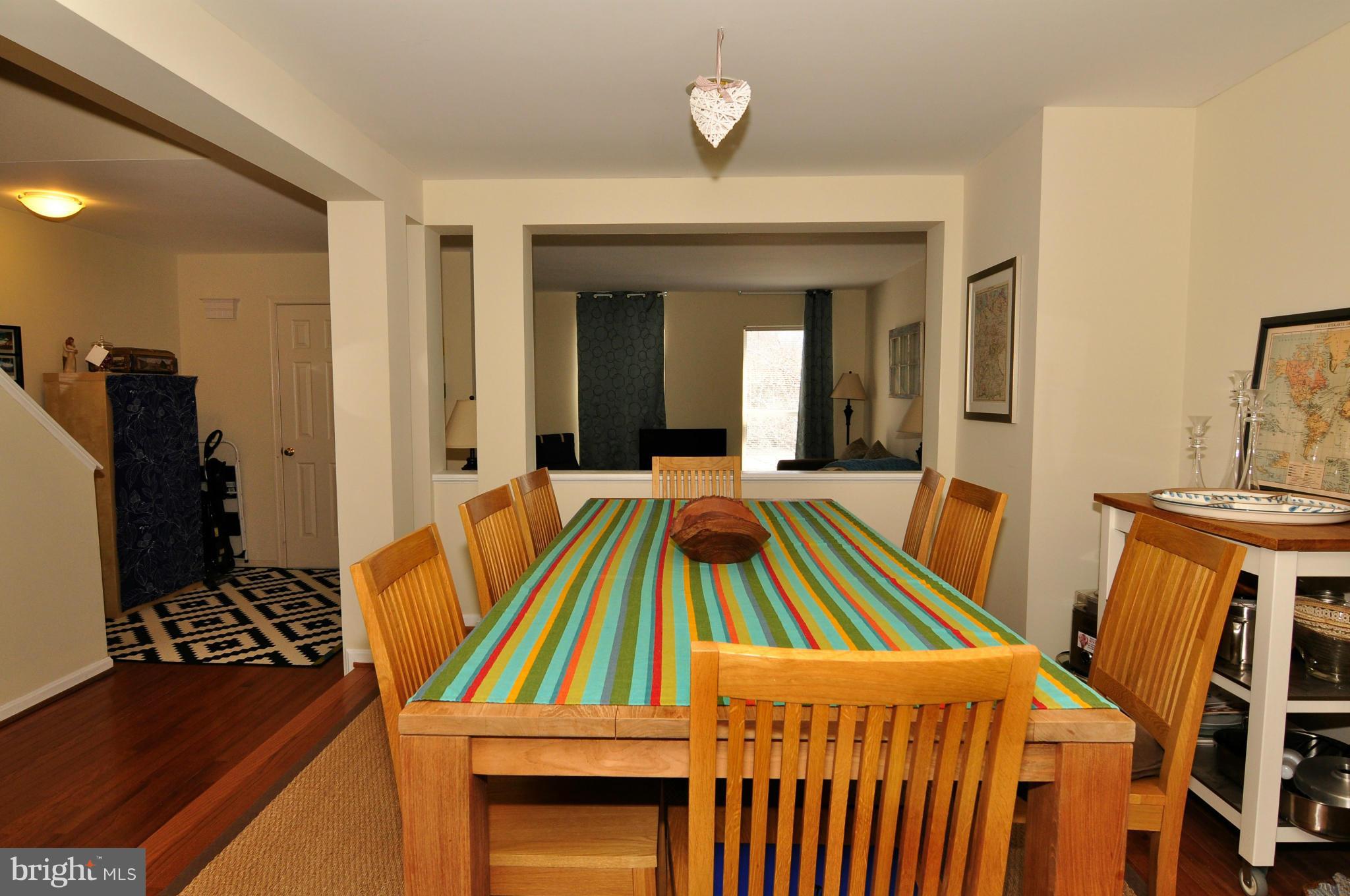 12095 Edgemere Circle Reston, VA 20190 - Photo 13 of 28 a living room with a bed and furniture