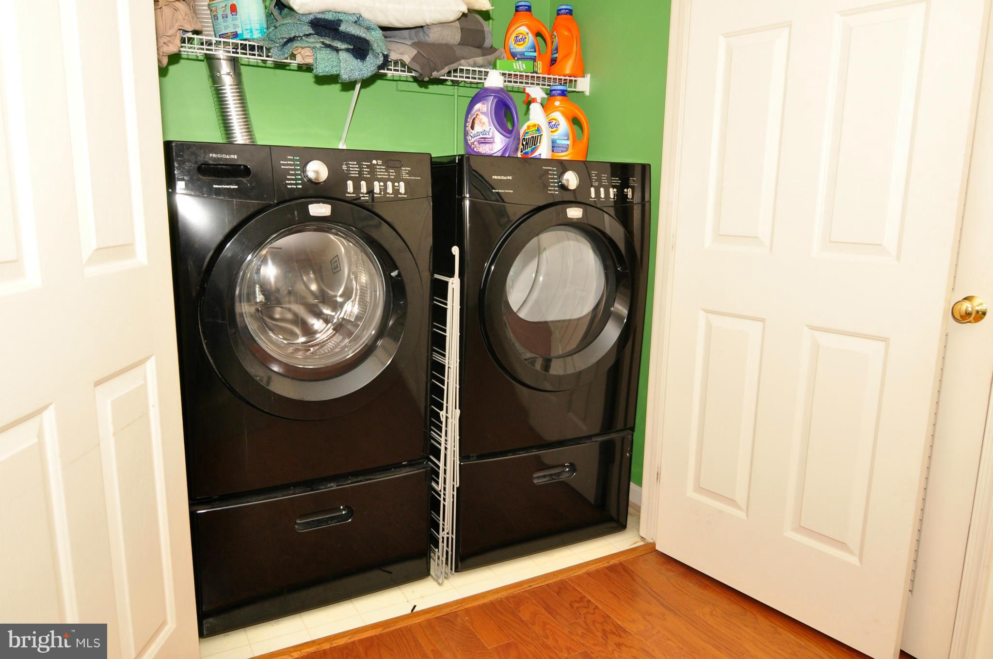 12095 Edgemere Circle Reston, VA 20190 - Photo 9 of 28 a view of washer and dryer