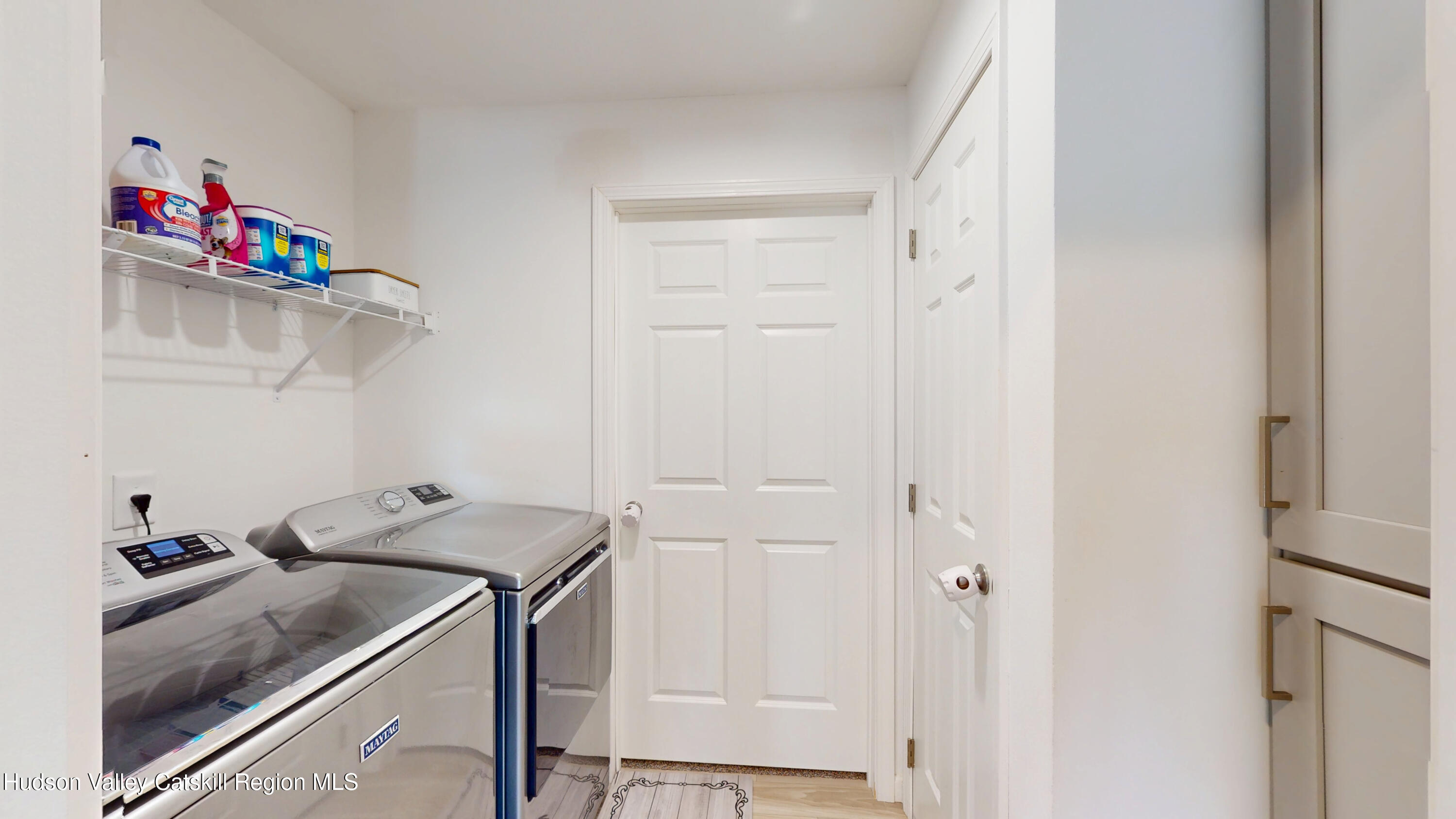 1608 Sleepy Hollow Road Athens, NY 12015 - Photo 22 of 46 a utility room with dryer and washer