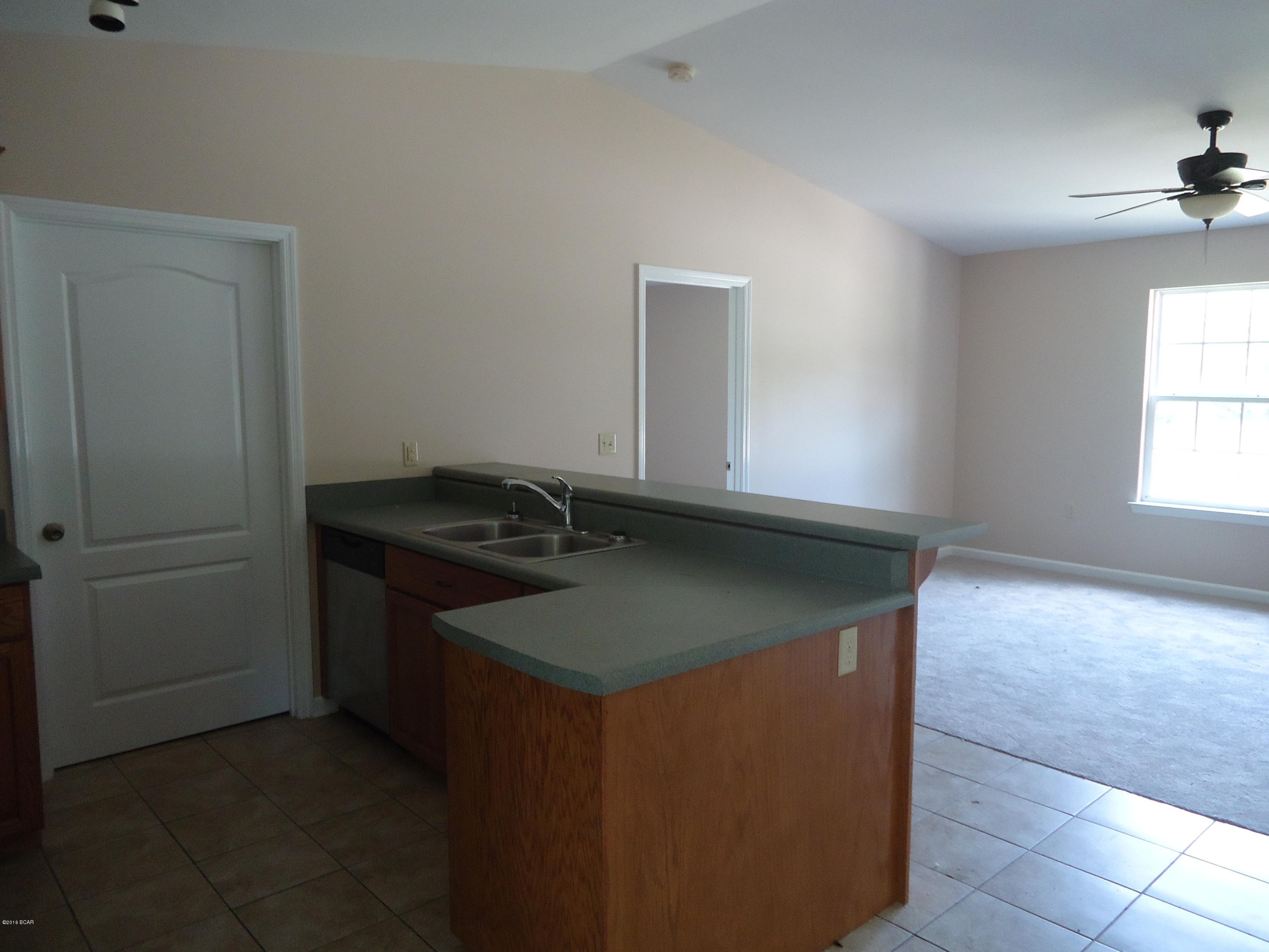 6587 Grande Oak Grand Ridge Grand Ridge, FL 32442 - Photo 6 of 28 Gallery Image 6