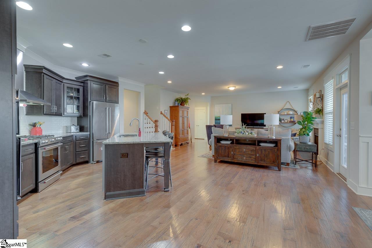 715 Lockhurst Drive Simpsonville, SC 29681 - Photo 5 of 36 Gallery Image 5