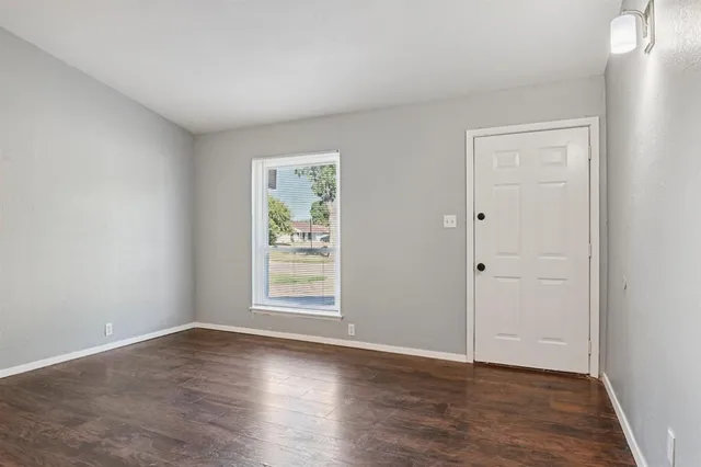 $279,500 | 109 Harper Court, Grand Prairie, TX 75051