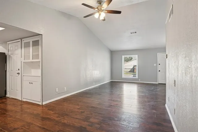 $279,500 | 109 Harper Court, Grand Prairie, TX 75051