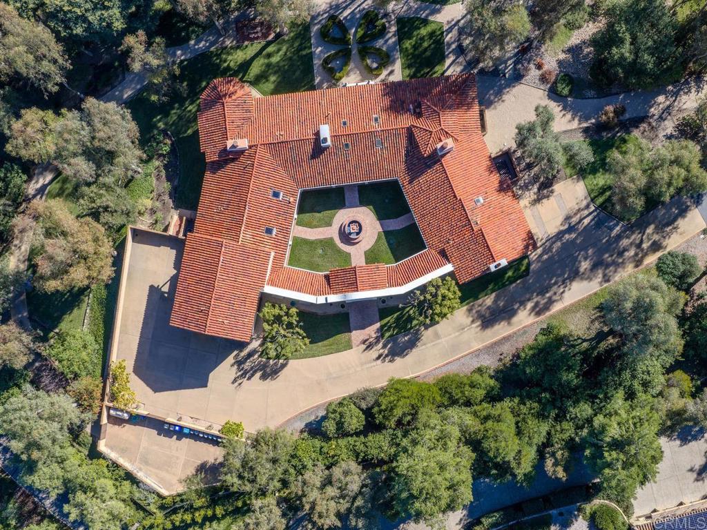 5443 Calzada Del Bosque Rancho Santa Fe, CA 92067 - Photo 2 of 56