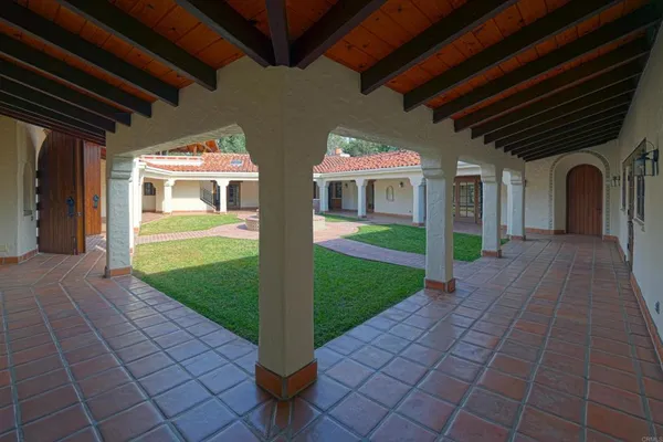 $4,750,000 | 5443 Calzada Del Bosque, Rancho Santa Fe, CA 92067
