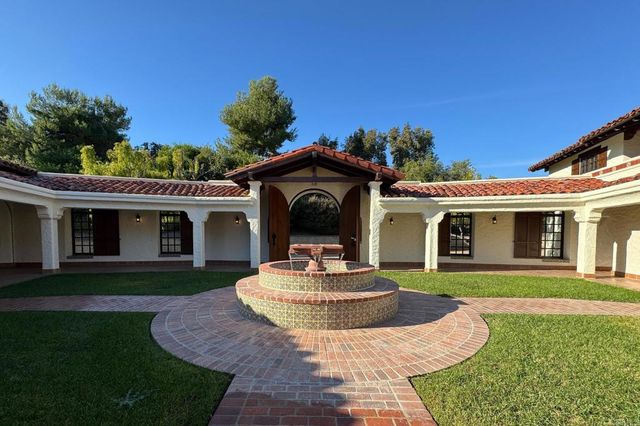 $5,095,000 | 5443 Calzada Del Bosque, Rancho Santa Fe, CA 92067