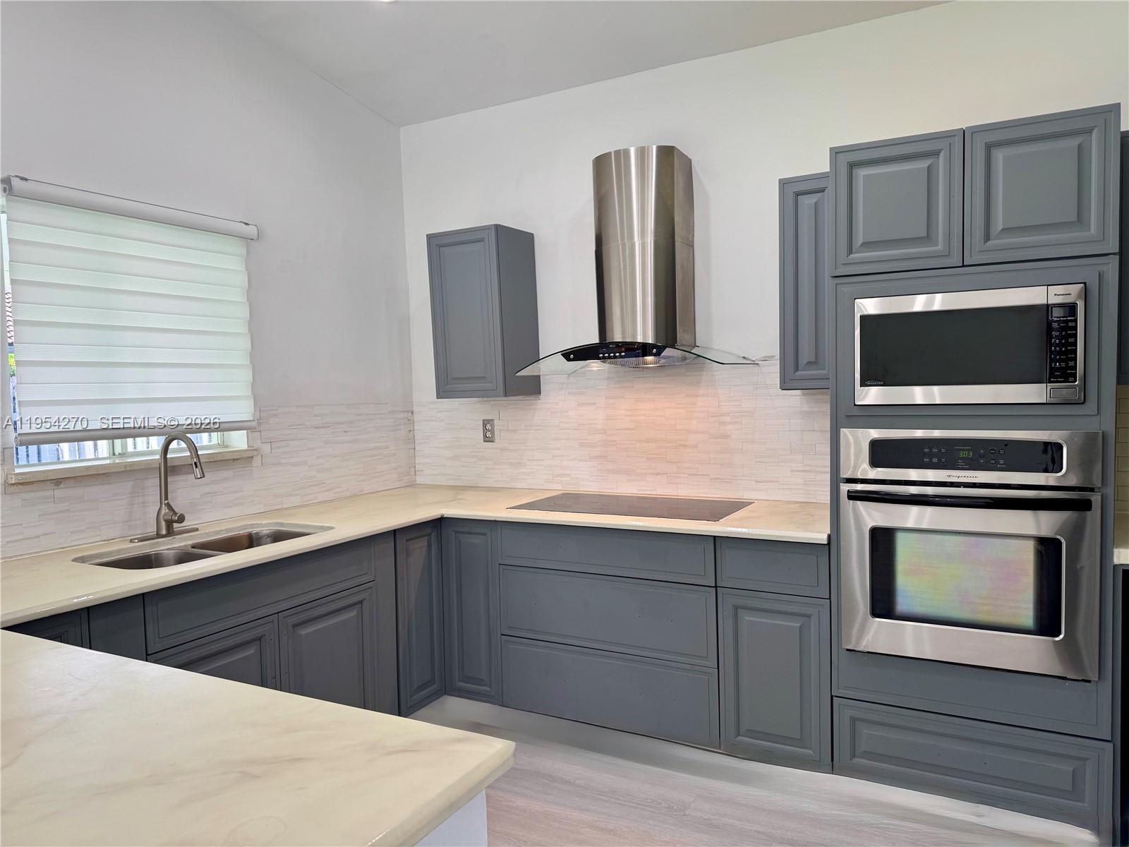 3834 Southwest 149th Place Miami, FL 33185 - Photo 19 of 34