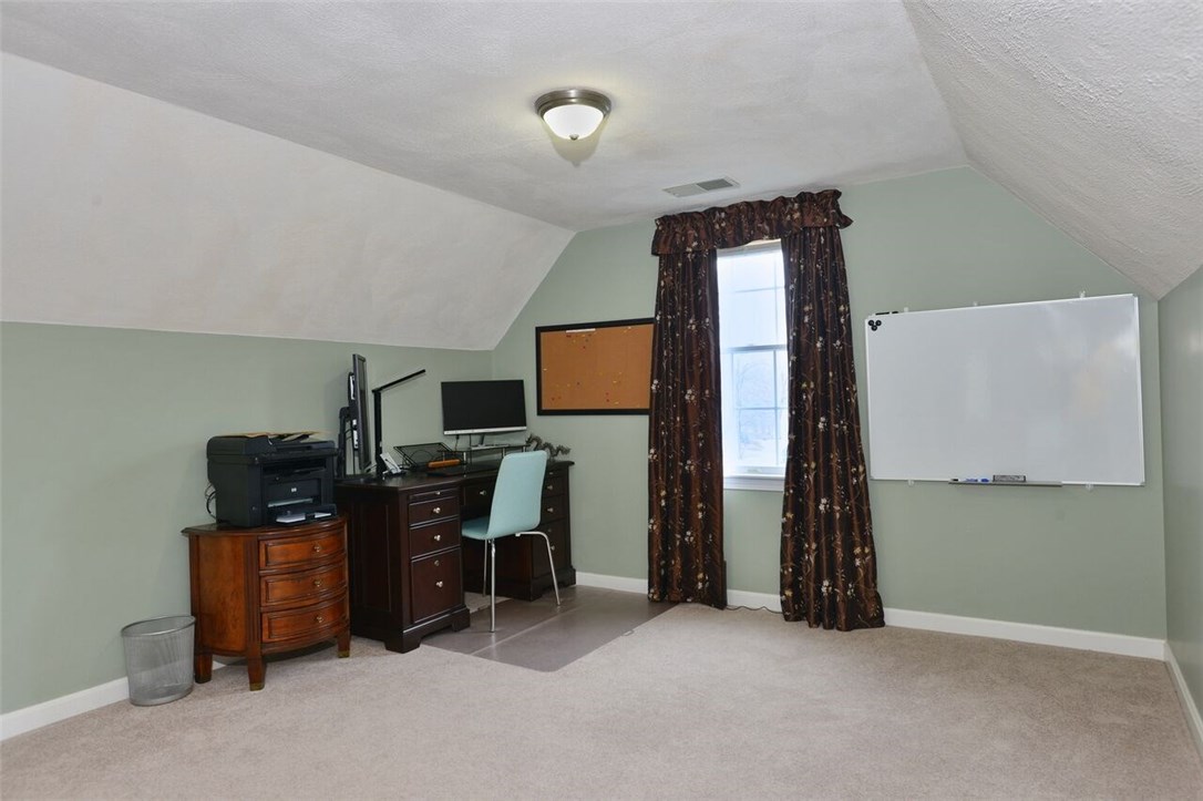 21 Spring House Lane Cumberland, RI 02864 - Photo 13 of 31