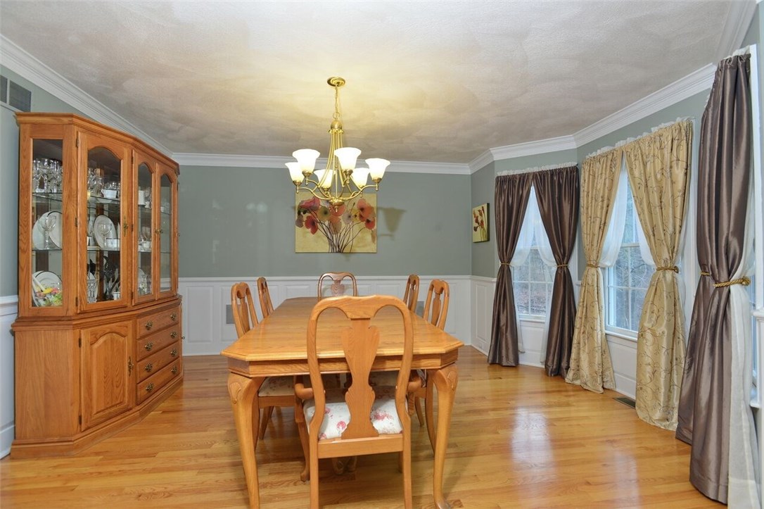 21 Spring House Lane Cumberland, RI 02864 - Photo 7 of 31
