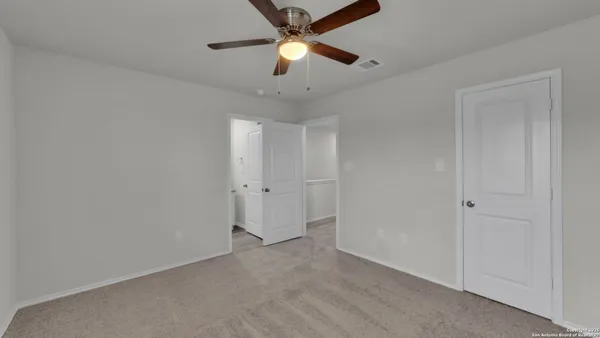 $1,645 | 9034 Glen Shadow Drive, Unit 33, San Antonio, TX 78239