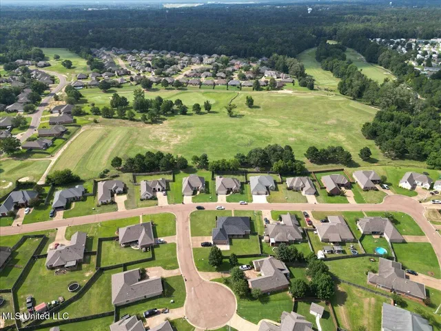 $333,999 | 217 Clubview Circle, Pearl, MS 39208