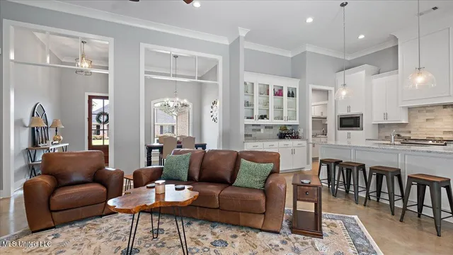 $333,999 | 217 Clubview Circle, Pearl, MS 39208