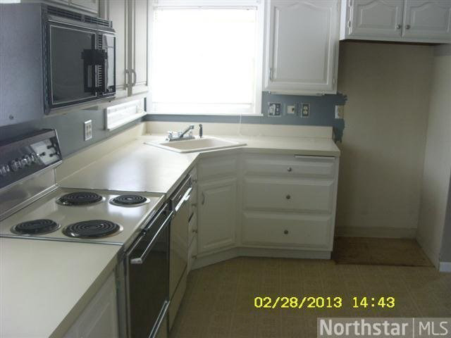 1806 McKnight Road North Maplewood, MN 55109 - Photo 11 of 12 Gallery Image 11
