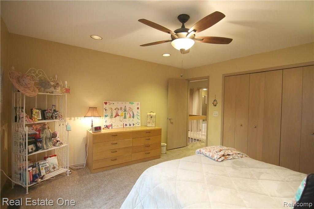 30215 High Valley Road Farmington Hills, MI 48331 - Photo 25 of 30