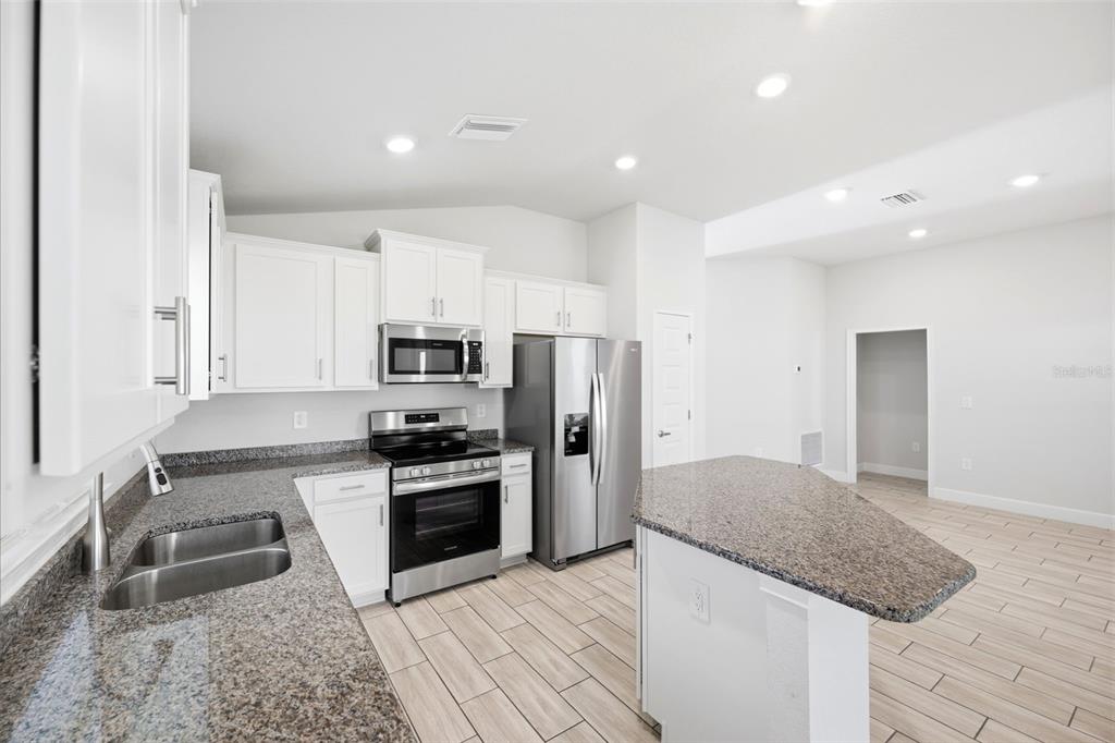 4355 Sutherland St Spring Hill Spring Hill, FL 34609 - Photo 18 of 50