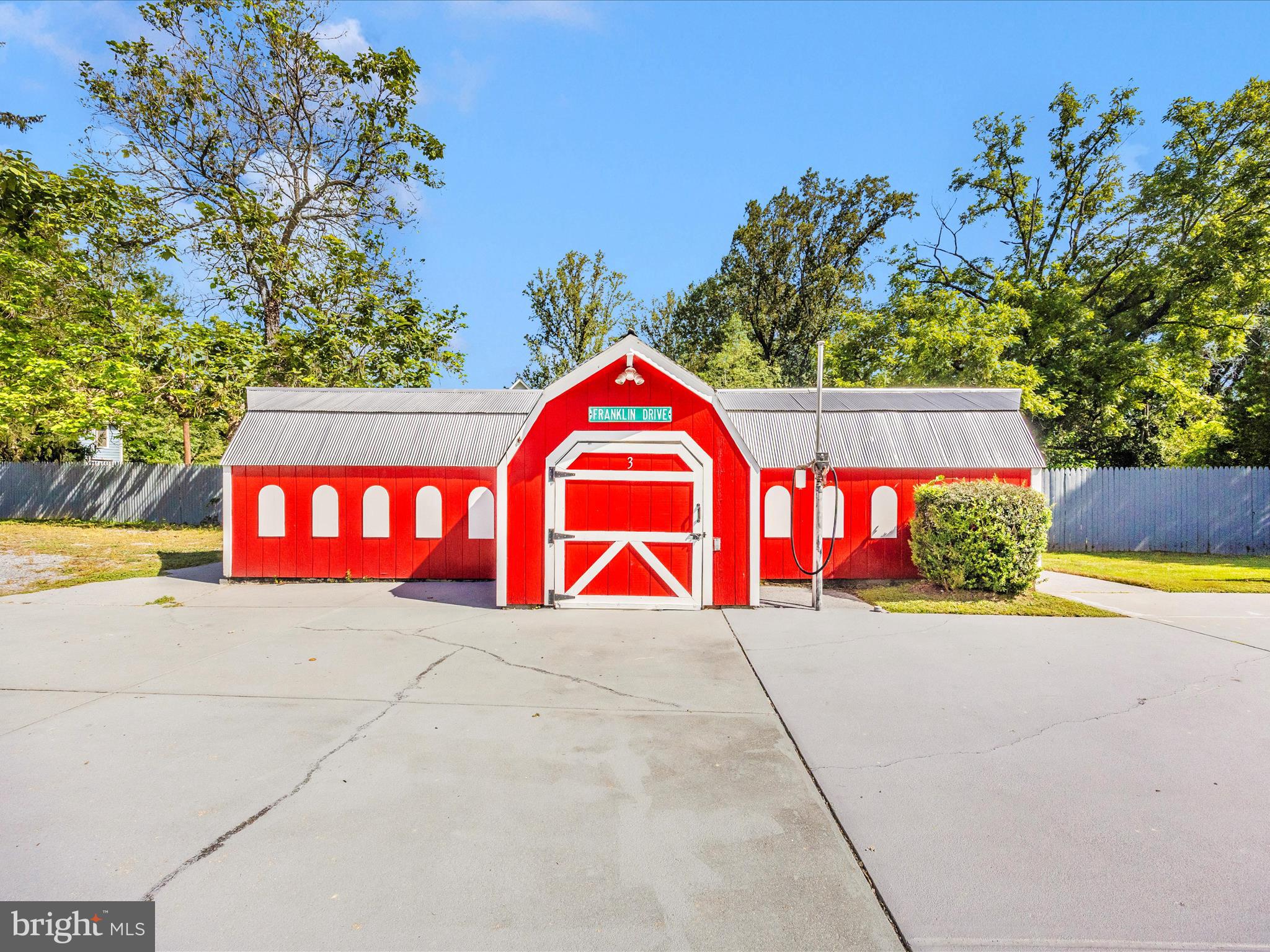 17515 Dr Bird Road Sandy Spring, MD 20860 - Photo 61 of 76 Exterior shed for lawn equipment