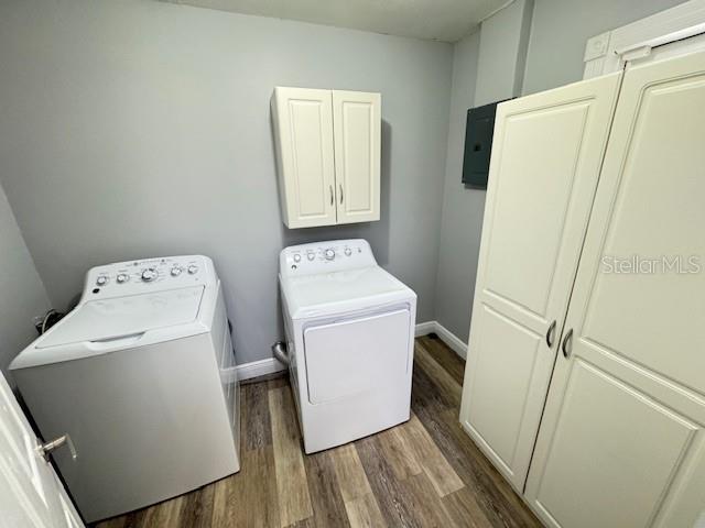 413 Citadel Drive Altamonte Springs, FL 32714 - Photo 10 of 47 a utility room with dryer and washer