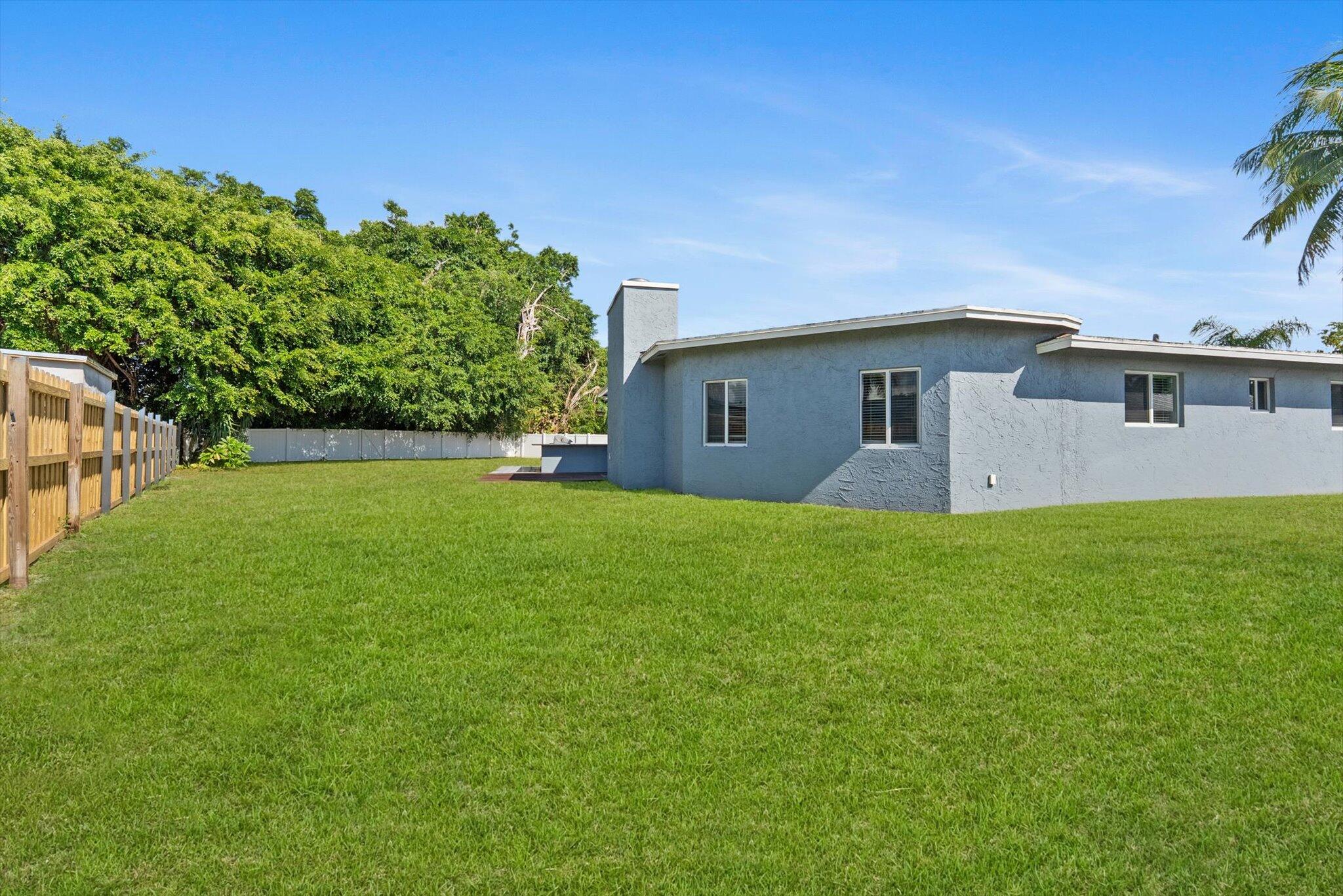 1721 Southwest 10th Street Boca Raton, FL 33486 - Photo 32 of 34 32-32