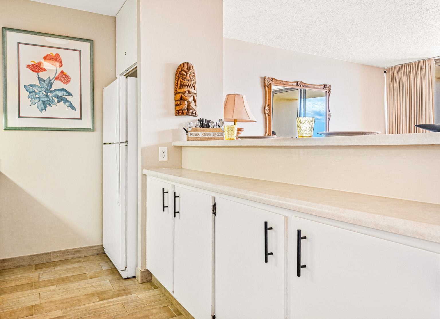 145 North Kihei Road, Unit PH5 Kihei, HI 96753 - Photo 16 of 26 a bathroom with a sink and a window