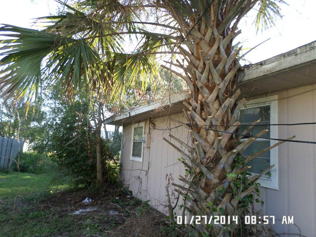 5310 Seagrape Drive Fort Pierce, FL 34982 - Photo 12 of 15 Side
