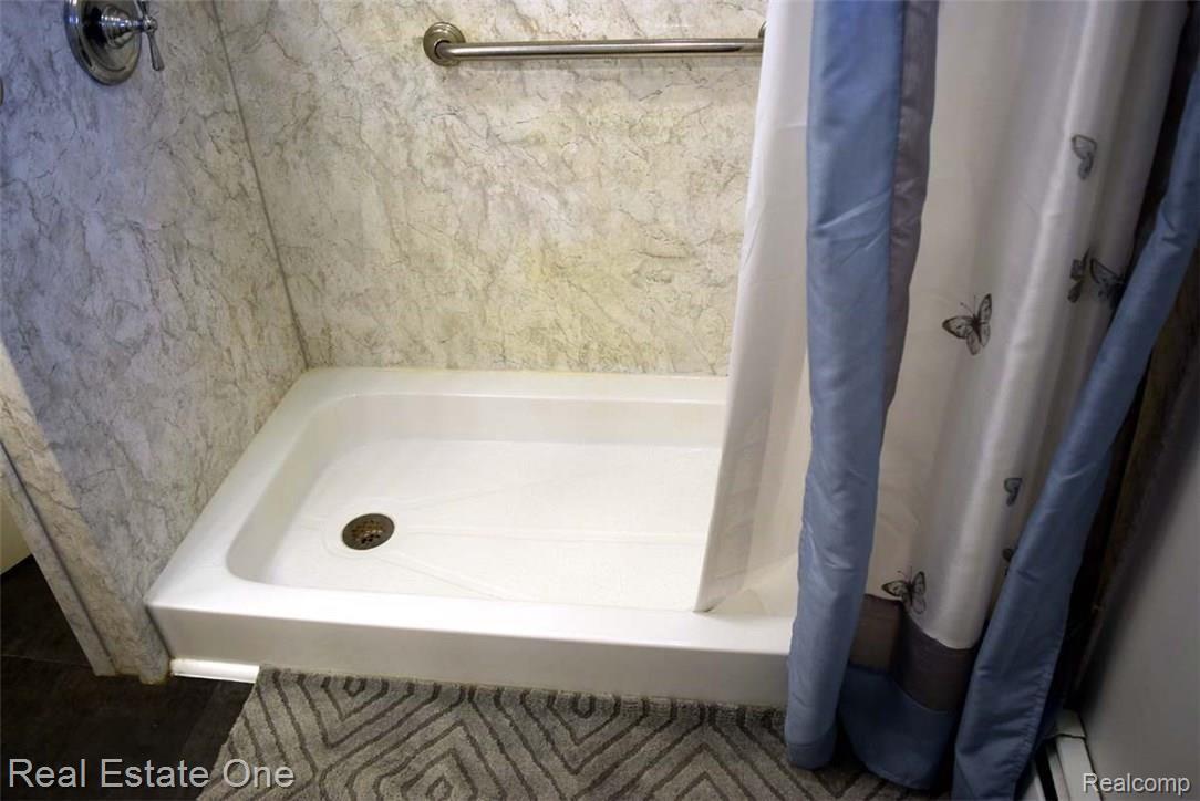 3838 East Allen Road Howell, MI 48855 - Photo 14 of 29 bath3.jpg