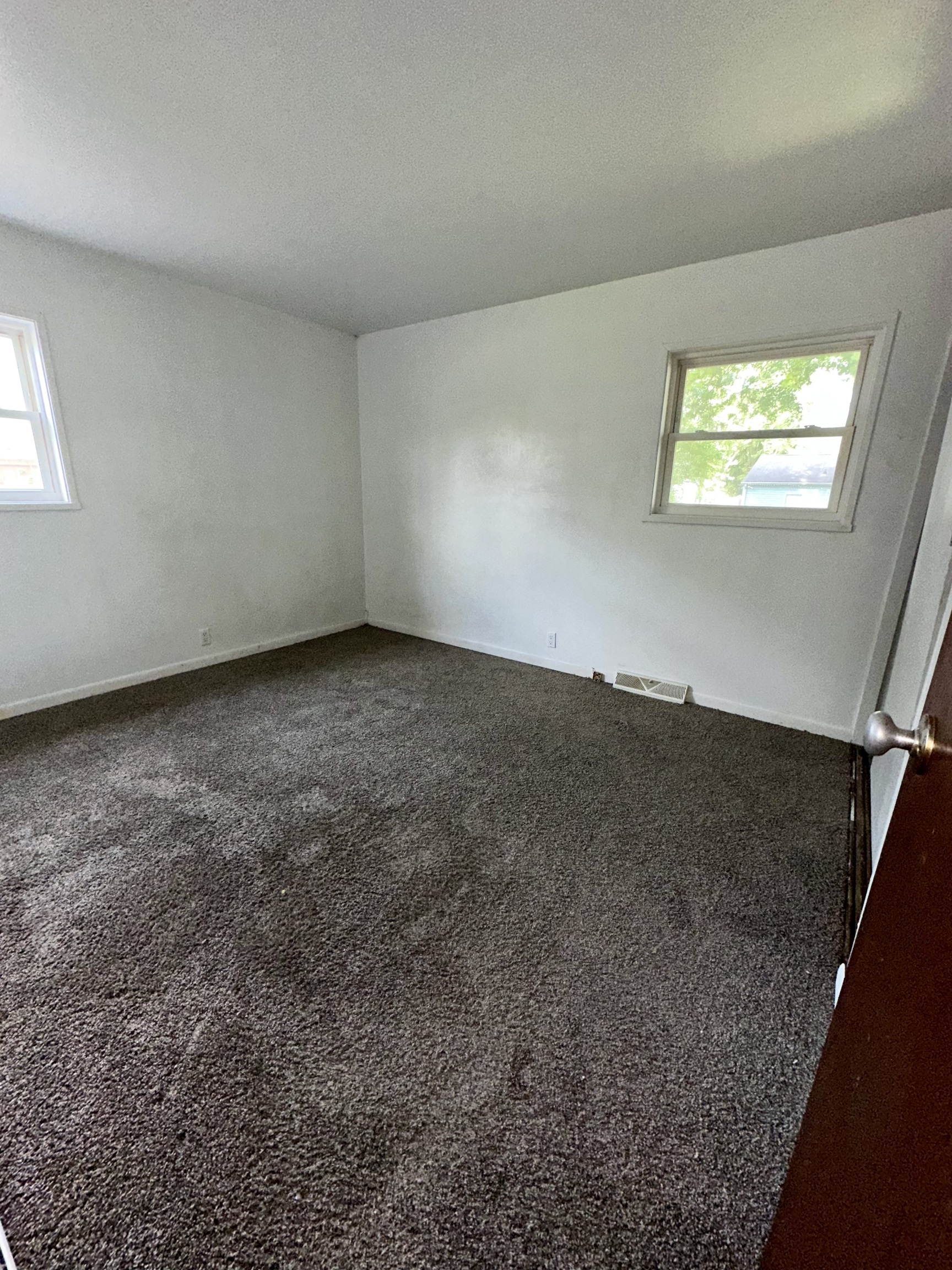 218 Eastman Road Chesterfield, IN 46017 - Photo 12 of 19