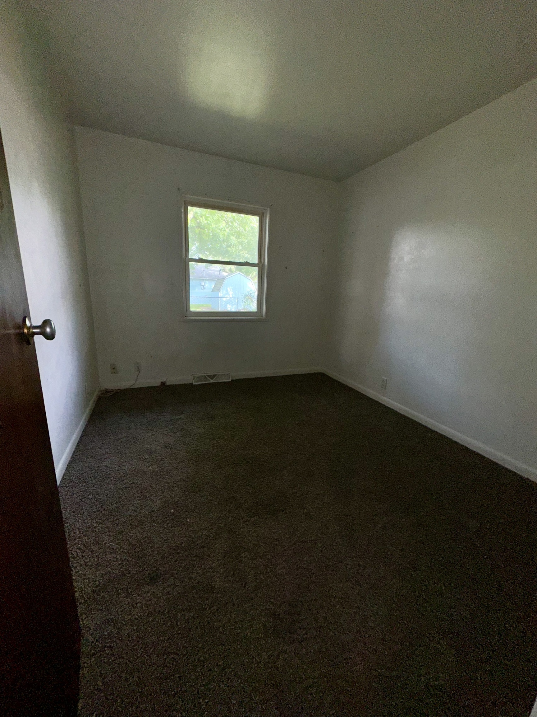 218 Eastman Road Chesterfield, IN 46017 - Photo 14 of 19