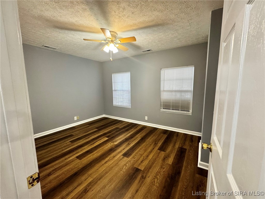 1922 Division Street New Albany, IN 47150 - Photo 14 of 35