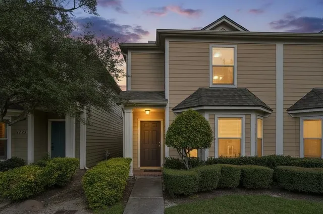 $292,500 | 1719 Redwing Pines Drive, Houston, TX 77009