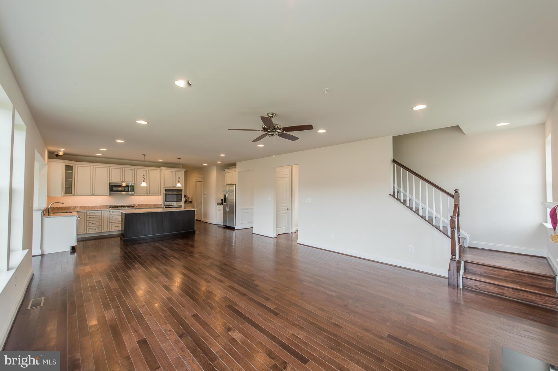 5753 Landing Road Elkridge, MD 21075 - Photo 6 of 30 Family Room