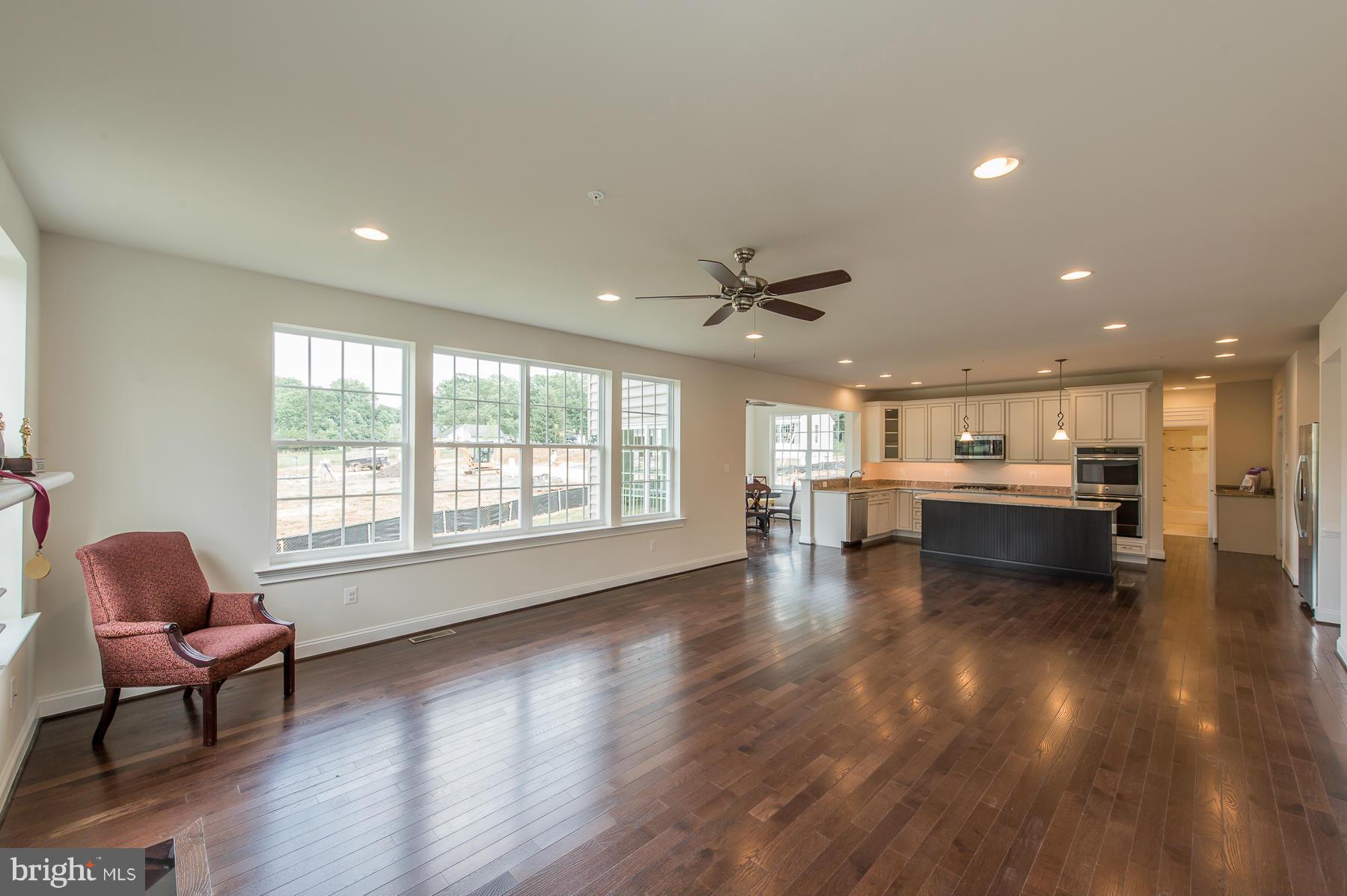 5753 Landing Road Elkridge, MD 21075 - Photo 8 of 30 Family Room