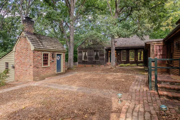 $550,000 | 145 Fort Defiance Road, Fort Defiance, VA 24437