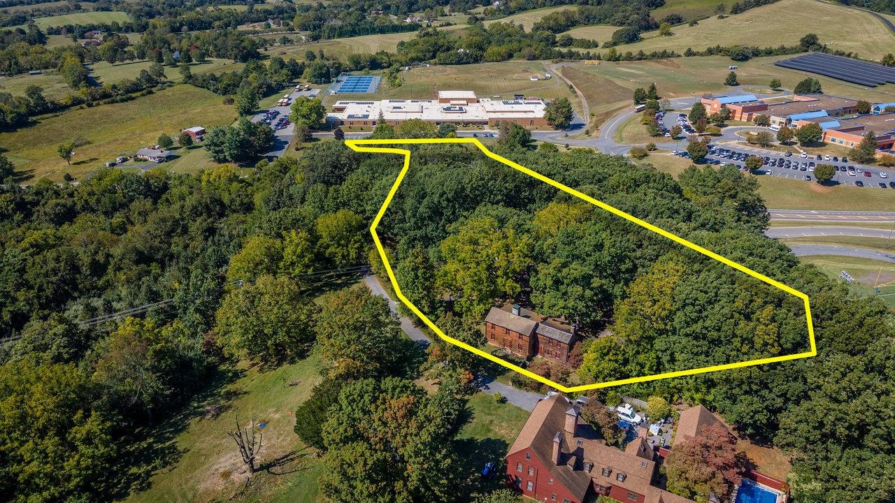 145 Fort Defiance Road Fort Defiance, VA 24437 - Photo 63 of 70 an aerial view of a residential houses with outdoor space and swimming pool