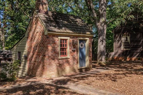 $550,000 | 145 Fort Defiance Road, Fort Defiance, VA 24437