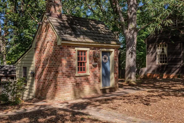 $645,000 | 145 Fort Defiance Road, Fort Defiance, VA 24437